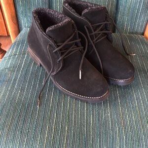 Sporto Black Ankle Boots with Fleece Lining
